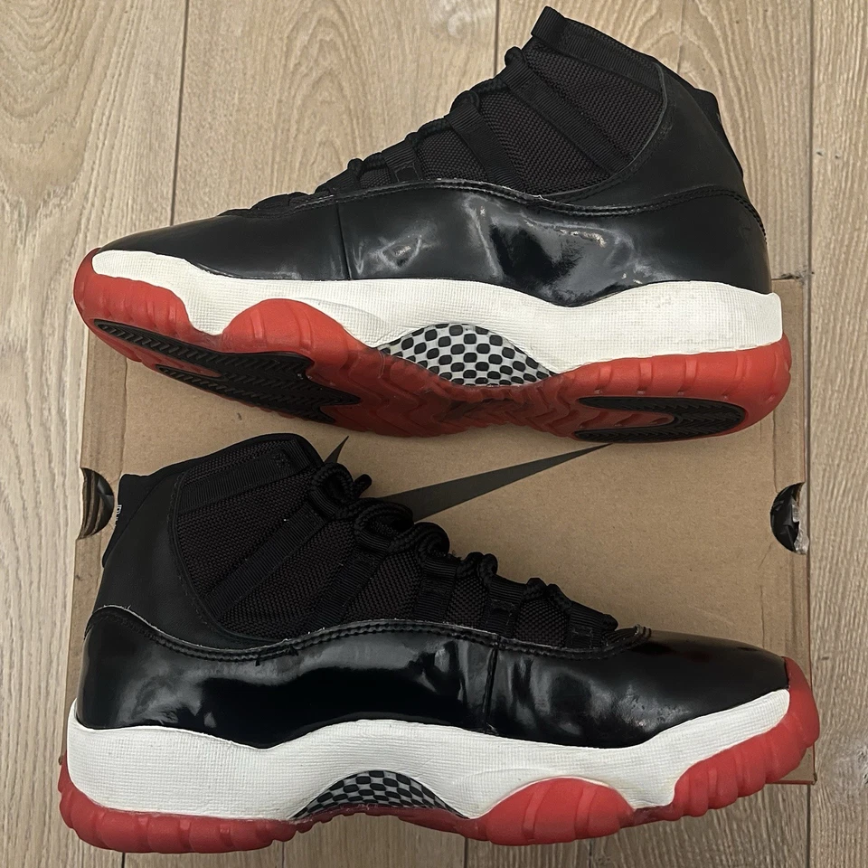 Nike Air Jordan 11 OG Playoffs Bred (1995/1996) Talla 9 Foto 2 de 4