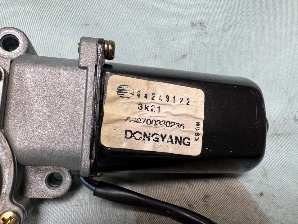 2004-2008 Suzuki Reno Forenza SUNROOF MOTOR 78718-85Z00 oem - Image 2 of 4