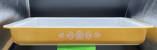 VIntage Pyrex #933 Butterfly Gold 8 1/2x13" Brownie Pan Lasagna Baking Dish Read