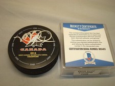 Mike Babcock Signed Team Canada 2014 Gold Hockey Puck Auto Beckett BAS COA 1A