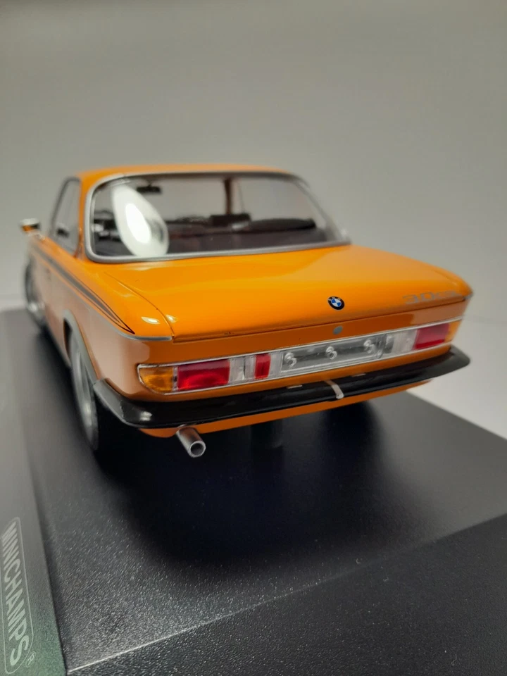 BMW 3.0 CSL 1971 MINICHAMPS 1/18 - Photo 2/4