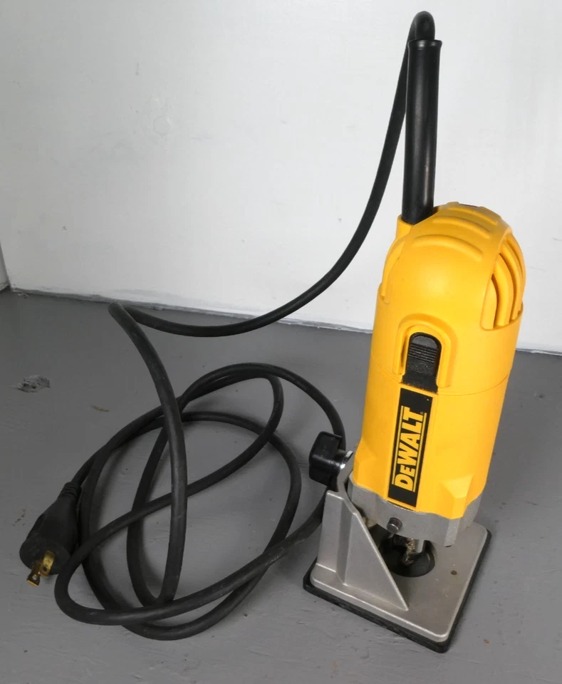 Dewalt D26670 1/4" Corded Compact Trim Router & Base D26671 30000 RPM - Image 2 of 4