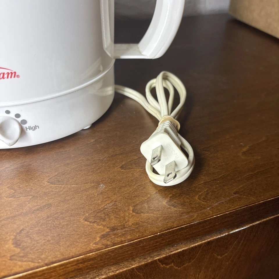 Sunbeam Hot Pot Express Eléctrico Ajustable Calor Blanco 32 Onzas Probado Funcionamiento Foto 2 de 4