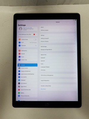 Apple iPad Pro (12.9-inch) A1584 32 GB, Wi-Fi, 12.9 in - Space