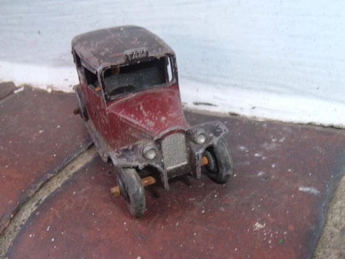 DINKY 36 SERIES #36G  - BRITISH LONDON TAXI  - DAMAGED - VINTAGE - 2 RESTORE -