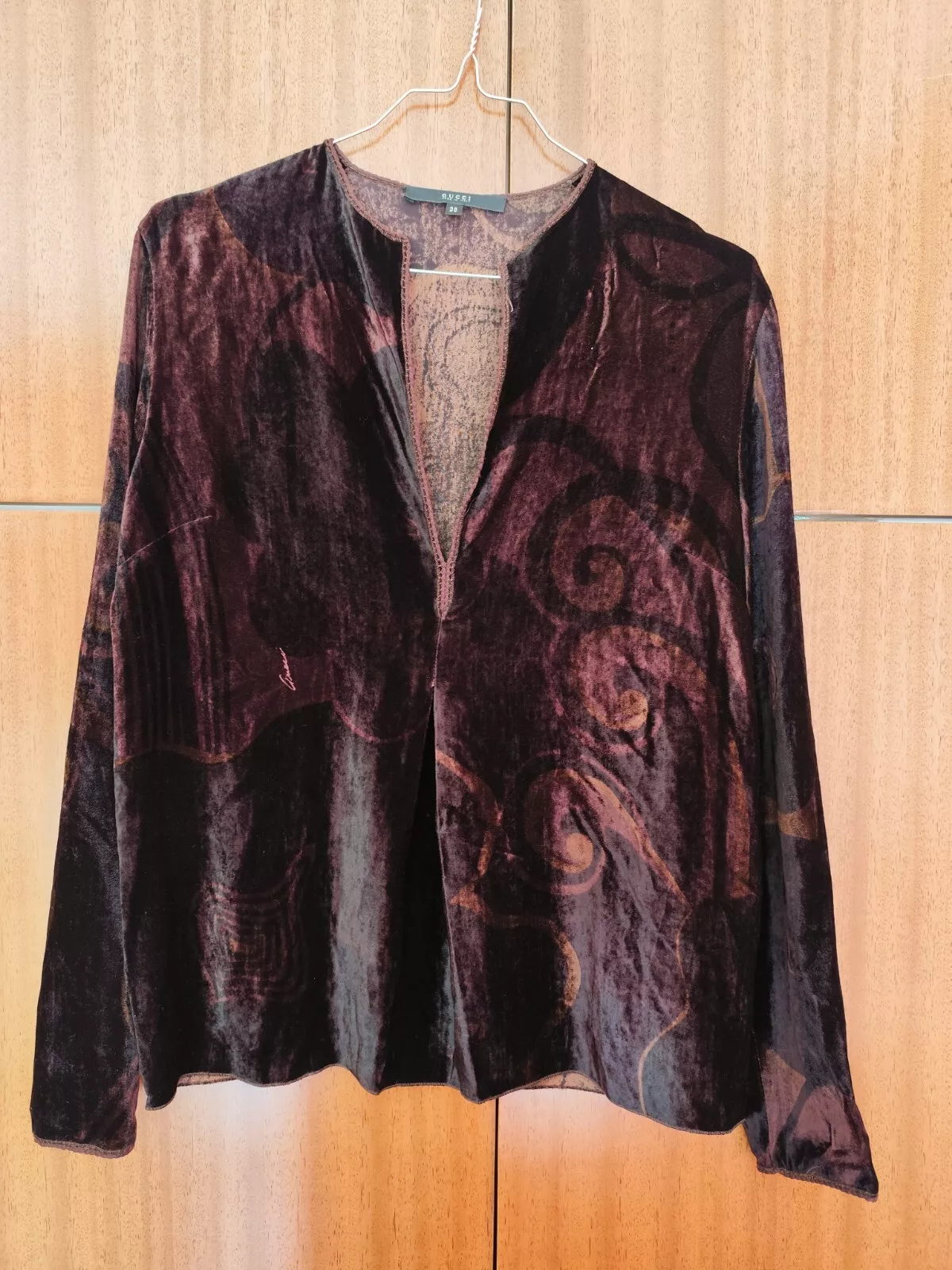 Haut tunique plongeant imprimé velours marron Gucci by Tom Ford logo F/W 2001