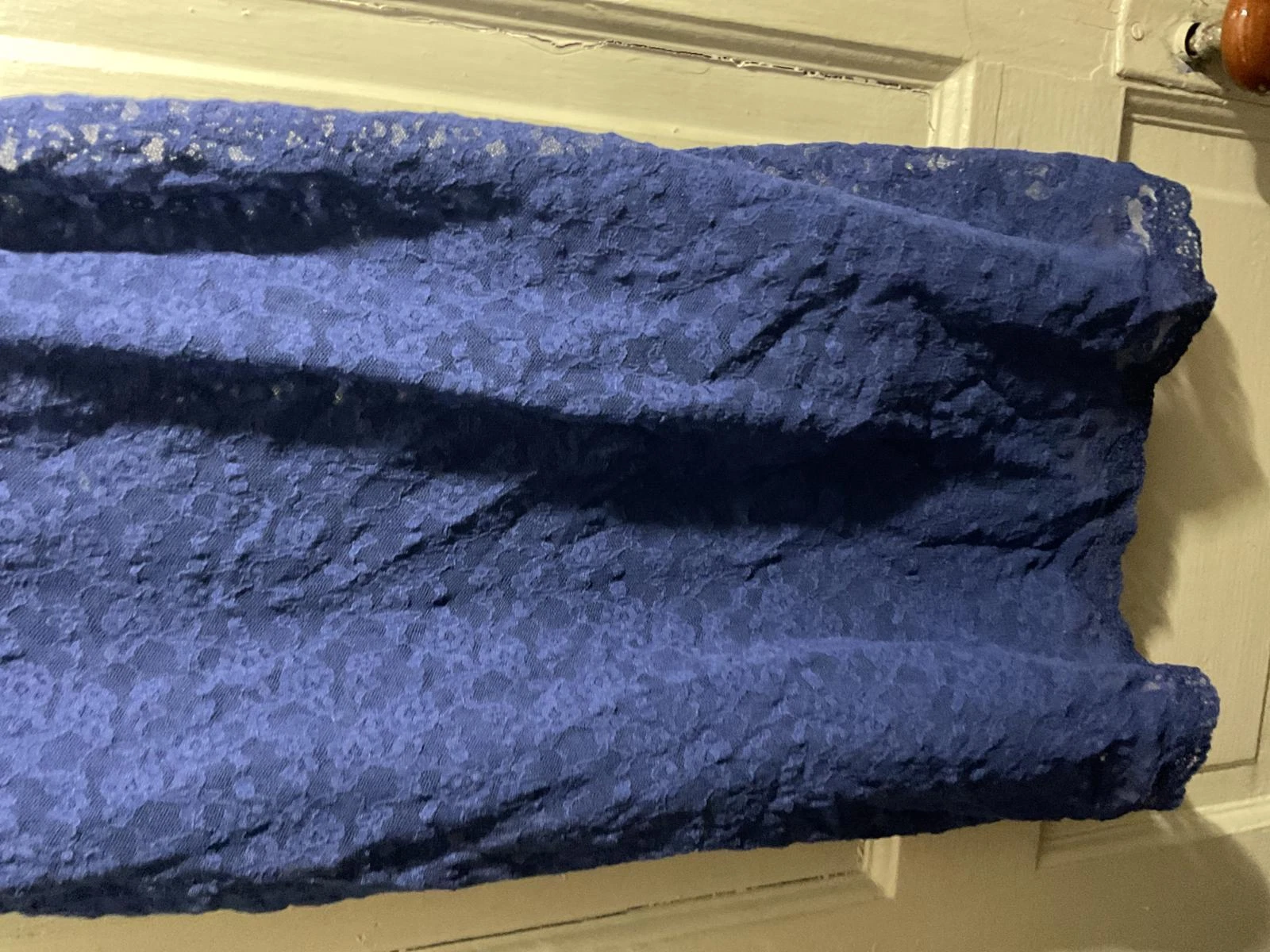 UNDERCOVER Abito Victoria Secret blu in pizzo con fiocchi gialli grande