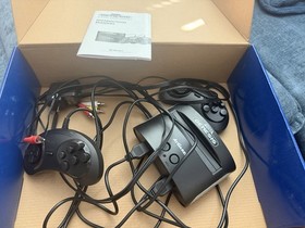 SEGA Genesis Classic Game Console 81 Games, 2 Controllers! Used, Works GREAT