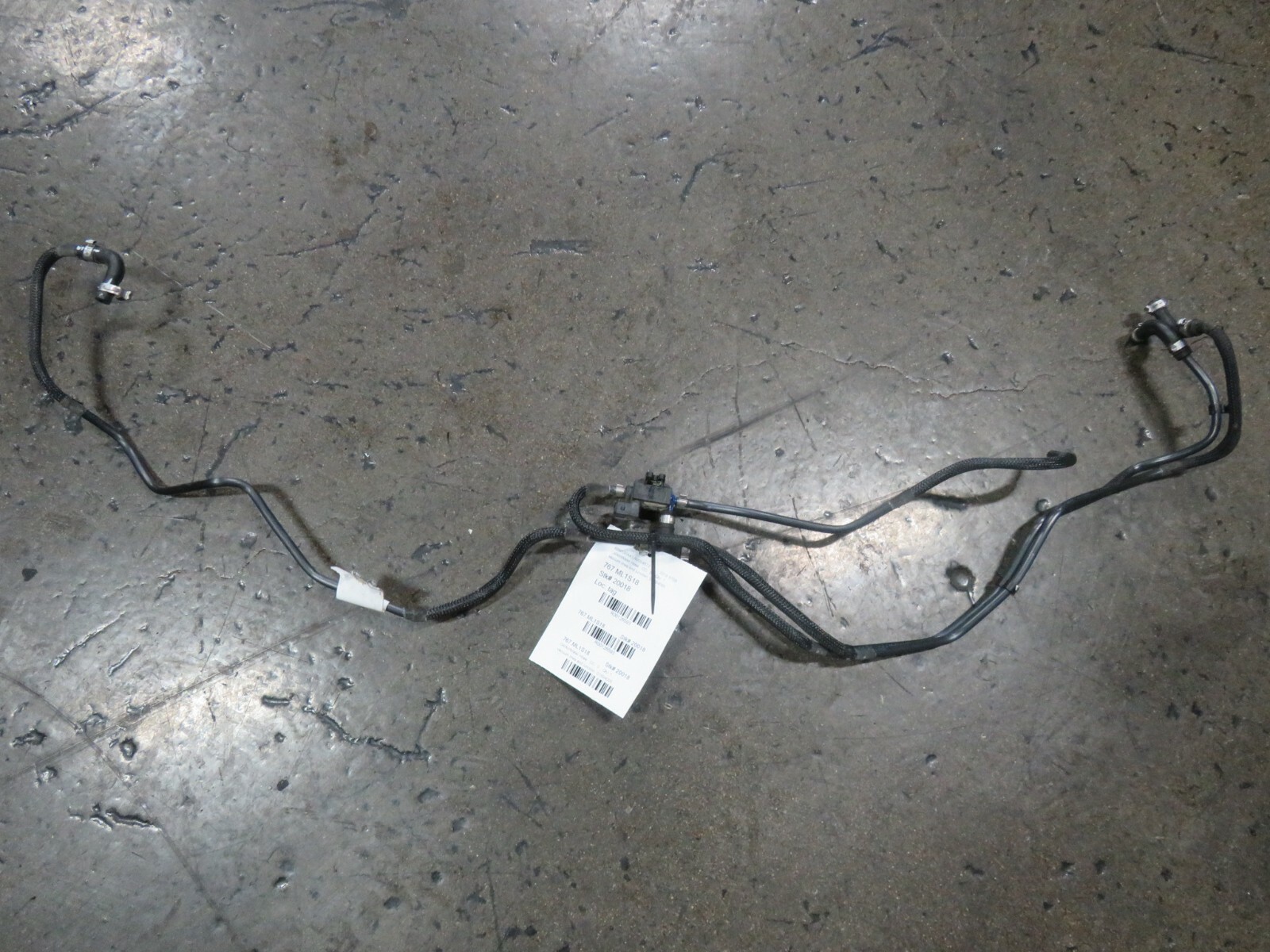 Mclaren 570s, Vacuum Lines and Junction , Used, P/N 01894095