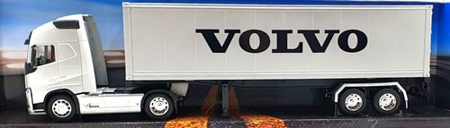 Welly 1/32 Scale 32691S-W - Volvo FH Truck - Silver - Picture 3 of 5