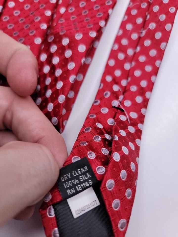 Corbata formal para hombre Kenneth Cole Reaction 58"Lx3.25"W Corbata de cuello roja/plateada Foto 4 de 4