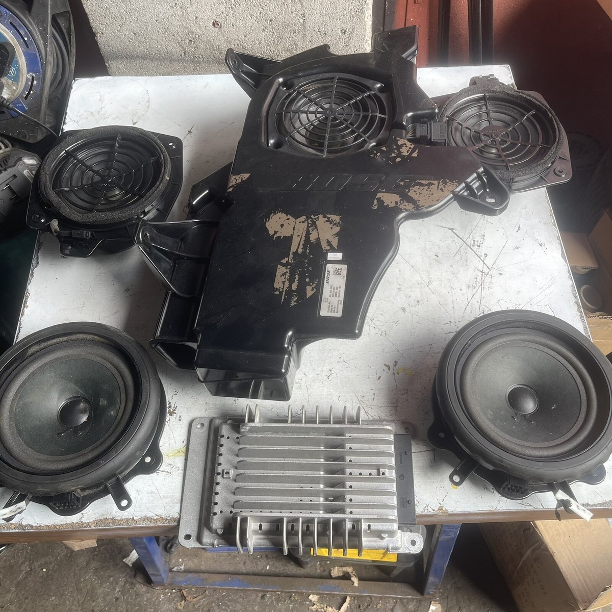 A3 8P Bose Subwoofer Sound System Speaker 8P3035382C 3-Door