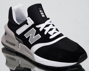 new balance 997s trainers in black & white