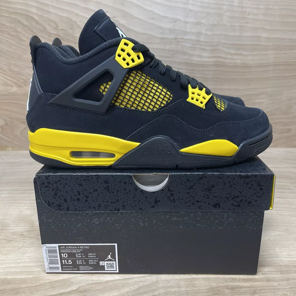 Nike Air Jordan 4 Retro Size 10 Mens Thunder Black Yellow Sneakers
