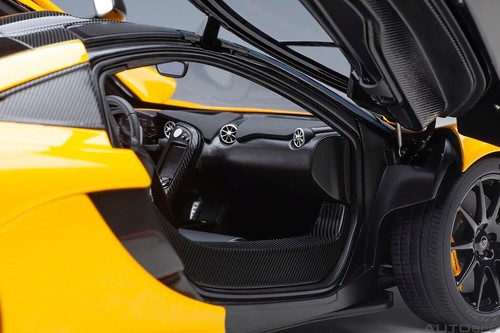 AUTOart McLaren P1 (Volcano Yellow with yellow calipers) 76067 1/18 - Picture 9 of 12