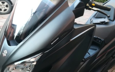 2 Stickers 3D Hips Fairing Compatible Scooter Suzuki Burgman 400 2017-2023