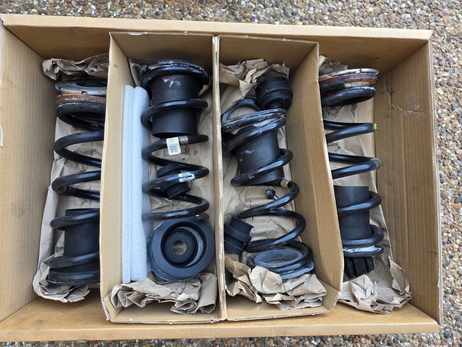 FERRARI 812 SUPERFAST & GTS OEM FACTORY GENUINE ORIGINAL STOCK SPRINGS