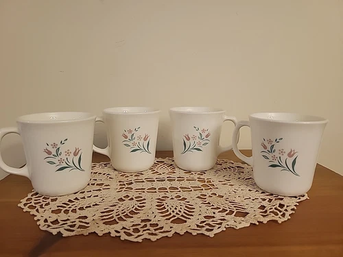 Vintage Corning Ware Rosemarie Pink tulip flower mugs cups Set Of Four Corelle