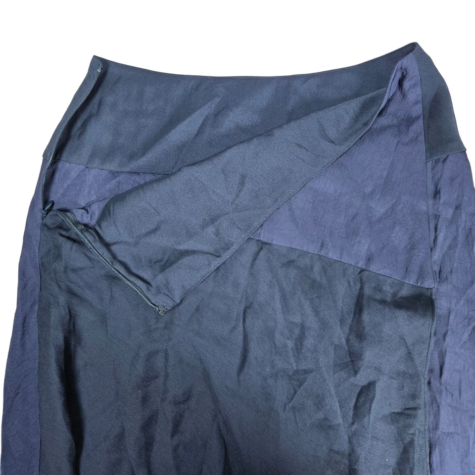 Falda Midi Vince Asimétrica Panellada Drapeada Arrugada-Satén Medianoche Azul Marino Foto 3 de 4