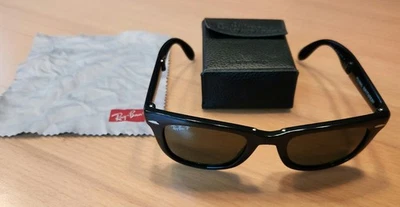 Ray-Ban Folding Wayfarer RB4105