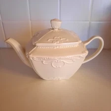 "CHANTILLY  CREAM" Fine Porcelain Teapot by Paris Royal #6481