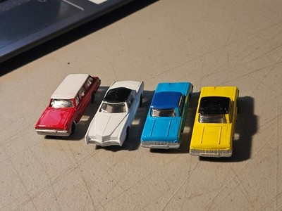 LOT OF 4 BACHMANN 1:87 HO SCALE CARS AUTOS FOR TRI LEVEL TRANSPORTER OR LAYOUT