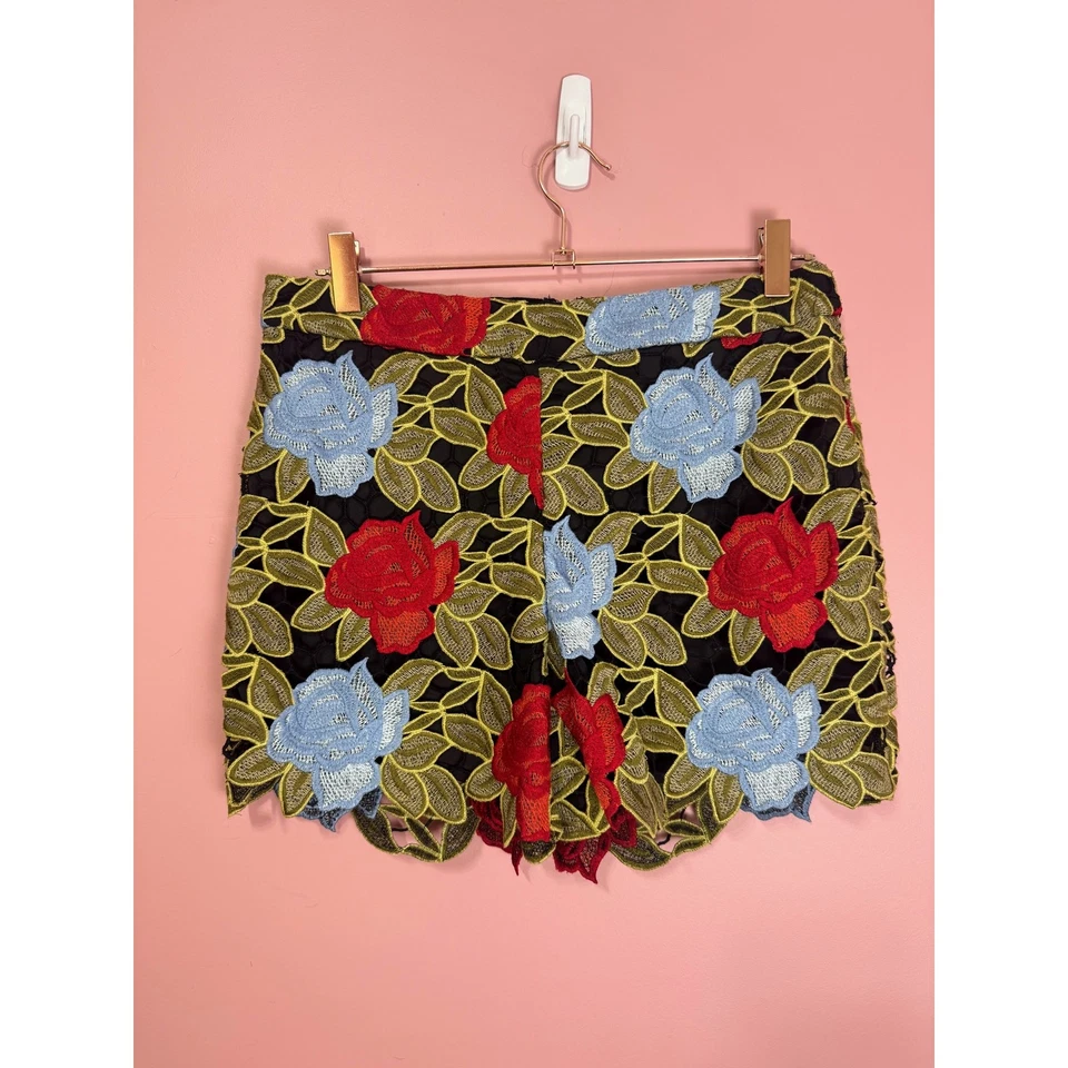 Pantalones Cortos Alice + Olivia Amaris Floral Encaje Tiro Alto Talla 4 Foto 2 de 4