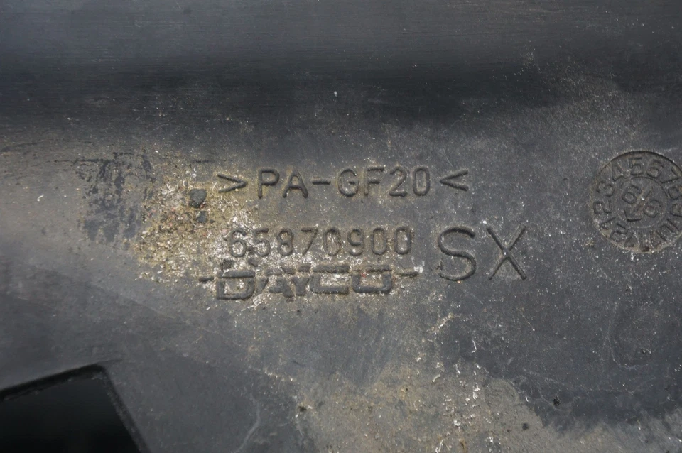 Para-choque dianteiro esquerdo painel guia de entrada de duto de ar transportador 65870900 Ferrari 360 2001 - Imagem 3 de 4