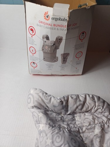 Ergobaby Original Bundle Of Joy Baby Carrier And Infant Insert - Picture 5 of 6