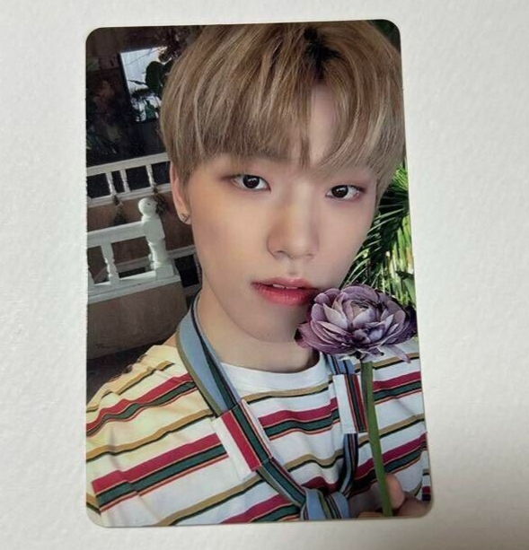 SEVENTEEN DINO 1st single Happy Ending Photocard Carat ver
