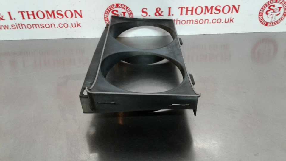 P6 ROVER 2000 TC LH 1973 FARO ENVOLVENTE PASAJEROS MANO IZQUIERDA LÁMPARA BISEL Foto 3 de 4