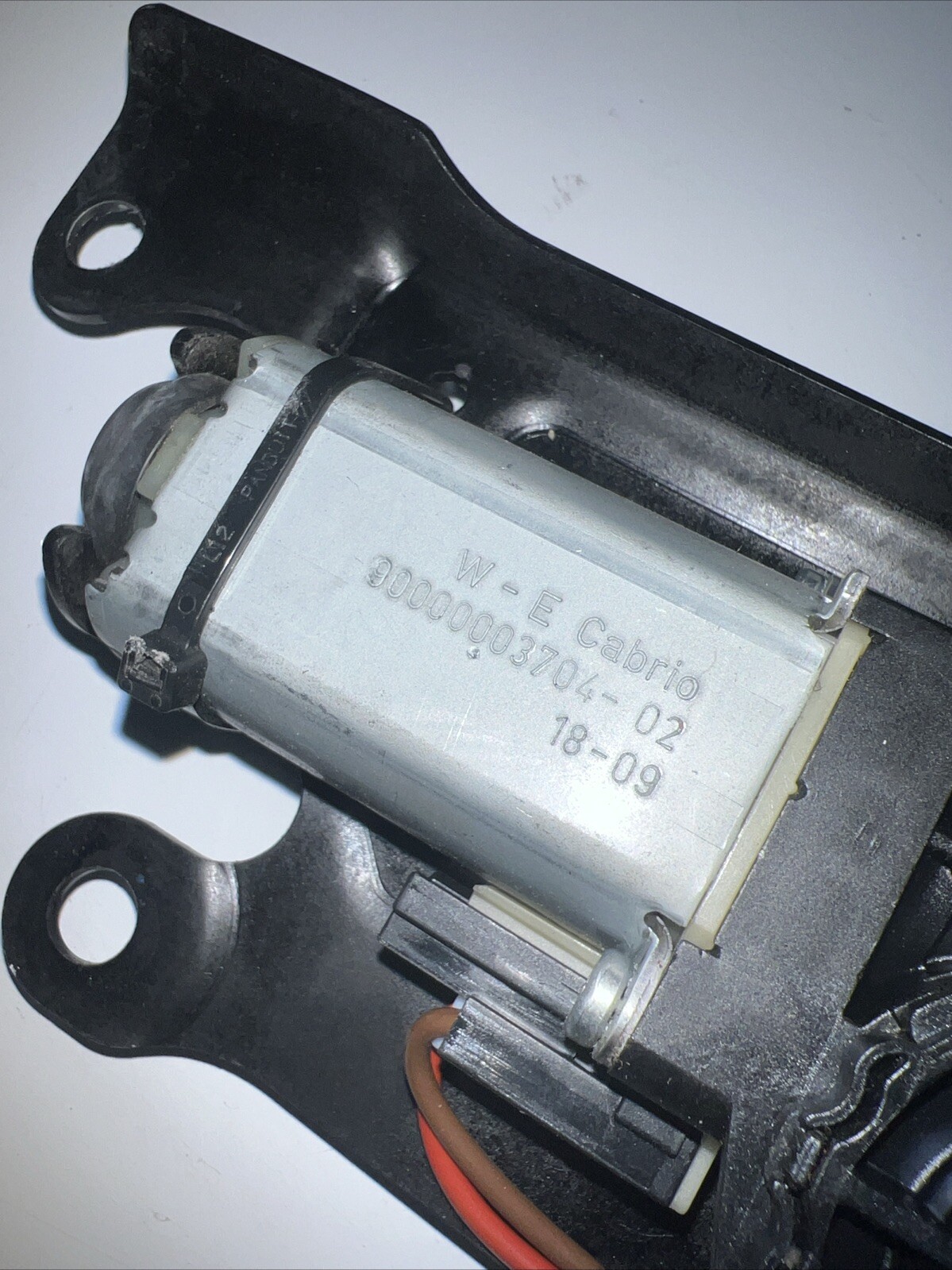 2019 Ferrari Portofino F164 FRONT Latch TOP SUNROOF SUN ROOF MOTOR ASSEMBLY