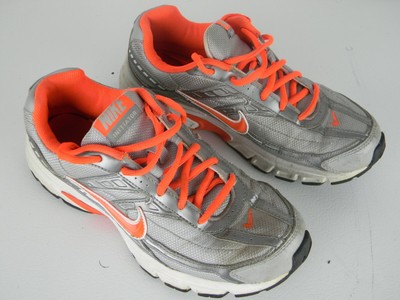 nike initiator orange