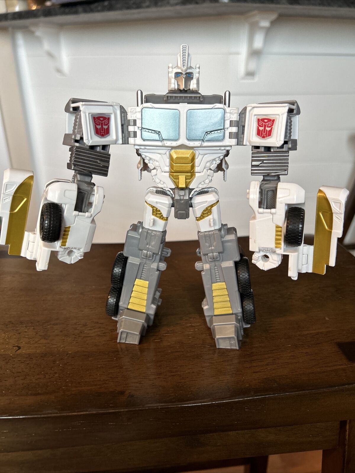 Hasbro 2015 Transformers Combiner Wars Battle Core Optimus Prime White Figure