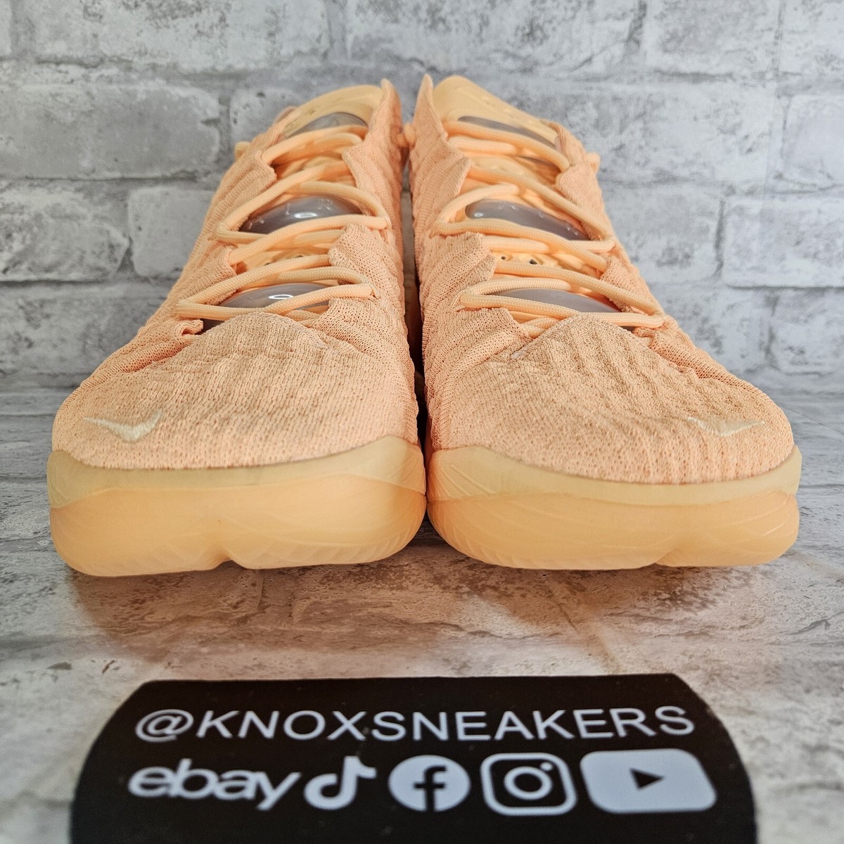 シューズ(男性用) Nike LEBRON18 Melon Tint Nike LeBron 18 Melon Tint Sisterhood Men's Size 5 Women`s