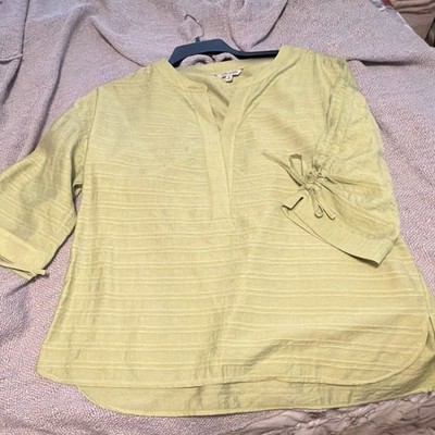 John Mark Women's Green Solid Split Neck 3/4 Sleeve Tie Cuff Top Size M