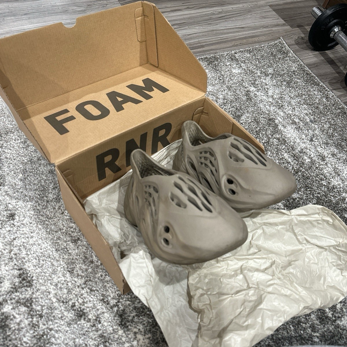 adidas Yeezy Foam Runner Stone Sage SIZE 4 | eBay