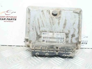 OPEL ZAFIRA A F75 Motorsteuergerät ECU 0281010268 2.00 Diesel 74kw 31297034