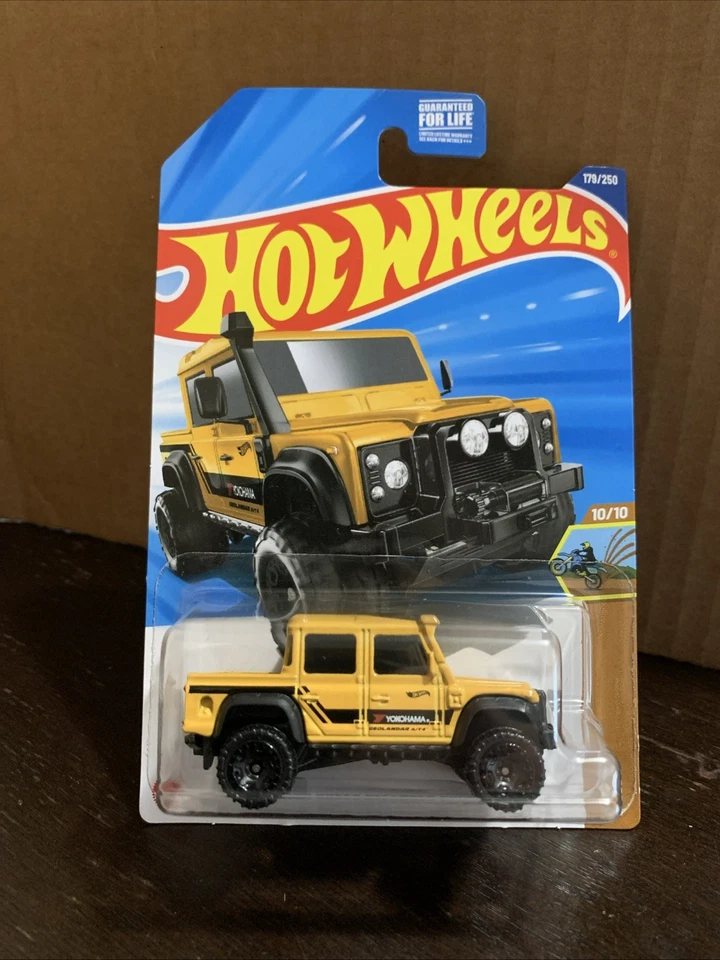 Hotwheels '15 Land Rover Defender Double Cab Yellow Yokohama HW Dirt 10/10 - Image 2 of 4