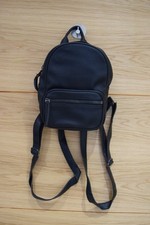 LABEL LAB SCHWARZER KLEINER RUCKSACK D2