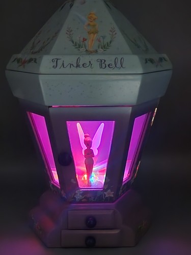 RARO Caja de Música Funcionando TINKER BELL ILUMINAR JOYERO DE MADERA ¡CON Campanilla! - Imagen 2 de 24