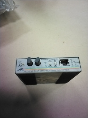Allied Telesyn International AT-MC101XL Fast Ethernet Media Converter 
