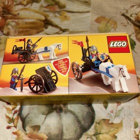 LEGO Castle: Knights' Arsenal 6016 new in box 