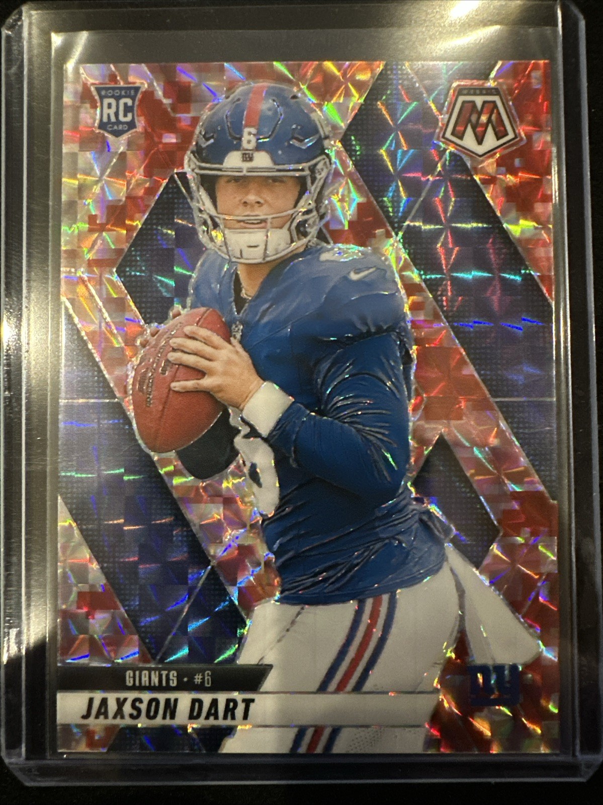 2025 Mosaic - Jaxson Dart (RC) Camo Red Prizm Rookie #362 Giants