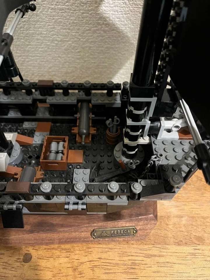LEGO Pirates Of The Caribbean The Black Pearl 4184 In 2011 Used Retired As Is - Image 2 of 4