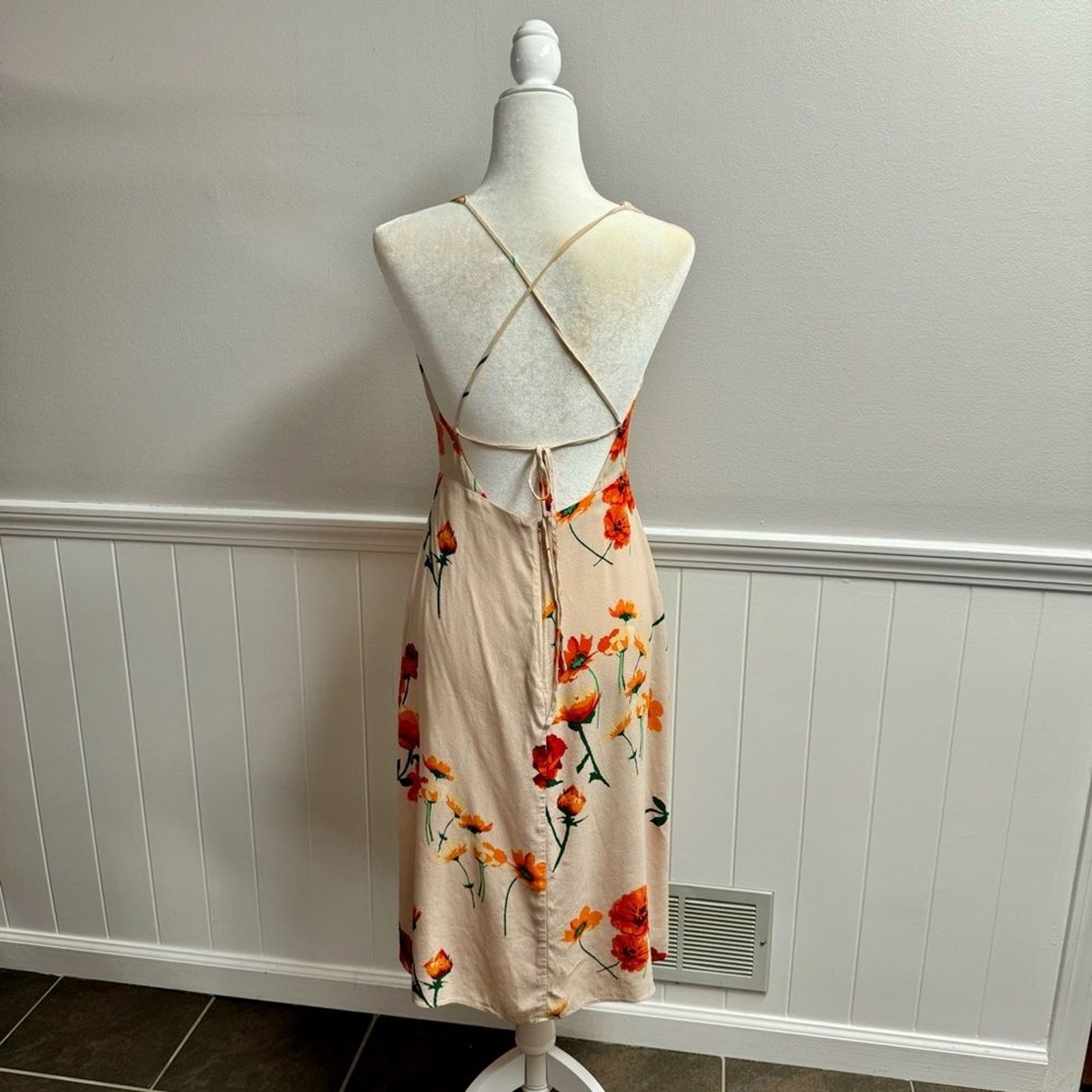 Wilfred Creneau Floral Print Sleeveless Slip Midi Dress Strappy Aritzia Cream 6