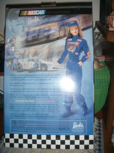 NRFB ! MATTEL'S NASCAR BARBIE - Picture 3 of 4