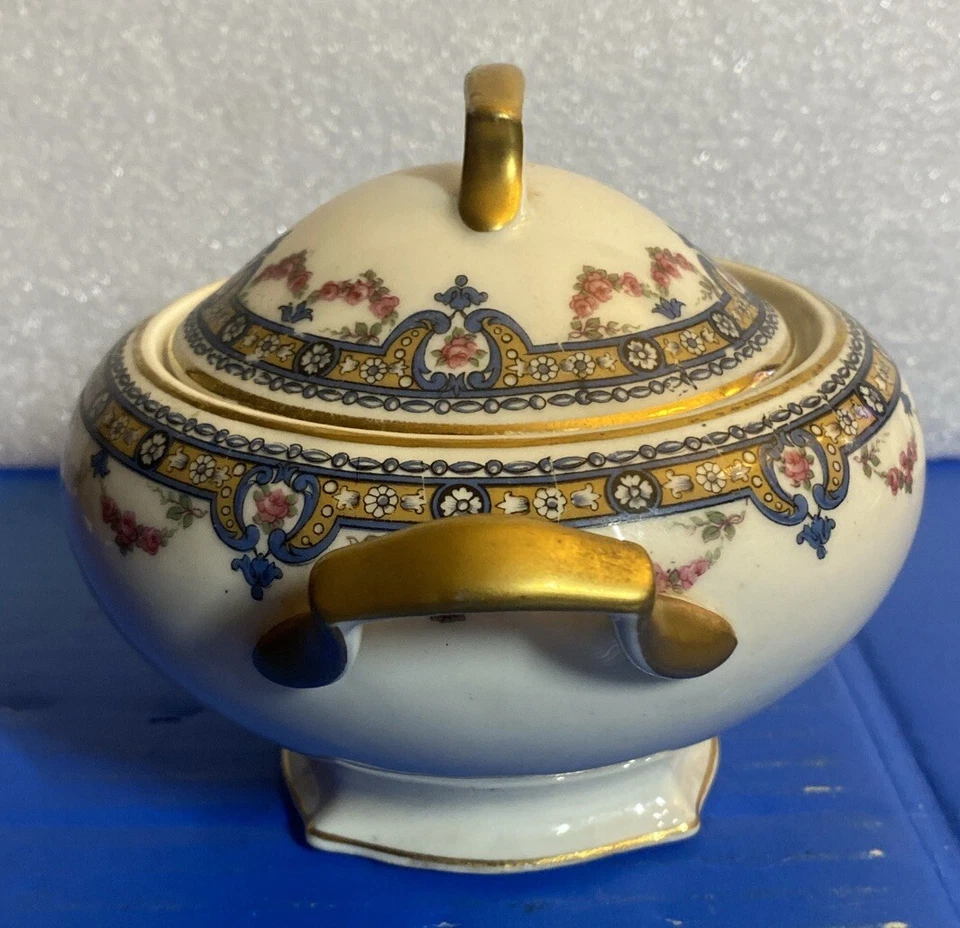 Винтажная сахарница и крышка LIMOGES Tresselmanes & Vogt Gold & White Scallop 6 дюймов x 4,5 дюйма x 4 дюйма - Изображение 4 из 4