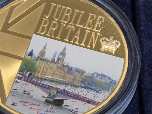 2012 DIAMOND JUBILEE WEEKEND GOLD-PLATED COMMEMORATIVE SET - Picture 5 of 19