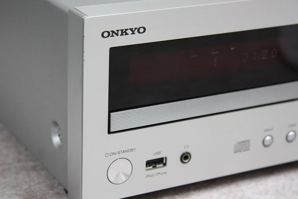 ONKYO Network CD Receiver CR-N755 Amplifier Hi-Fi Mini System Tested Japan - Image 2 of 4